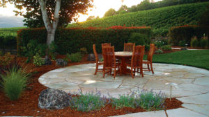 'Classic Oak' Arizona flagstone circular patio